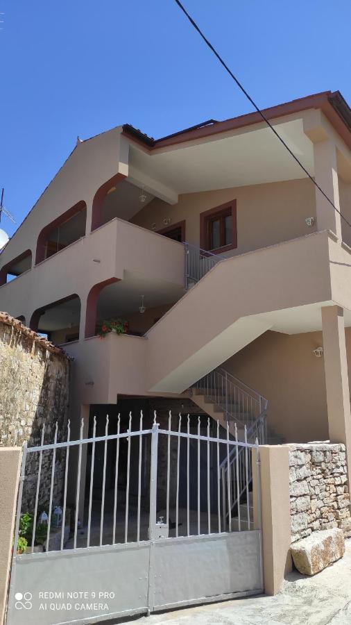 Apartman Deni Peroj Exterior photo