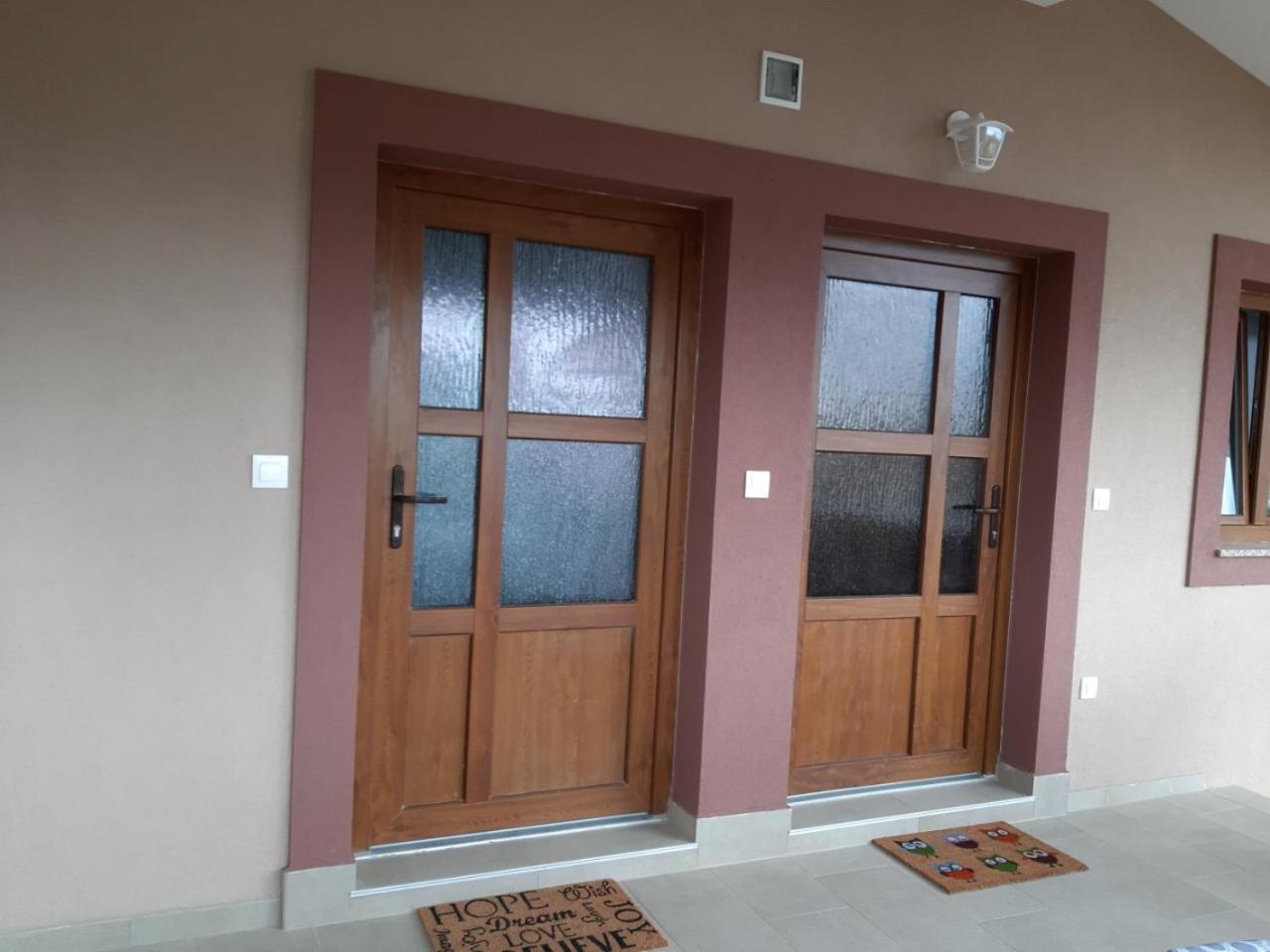 Apartman Deni Peroj Exterior photo
